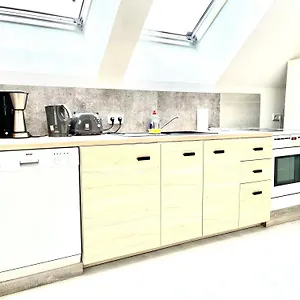  Apartment #world Monteur