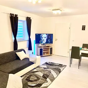  Apartment Monteurwohnung Am Flughafen