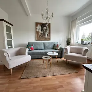  Apartment Stilvoll Uebernachten Naehe Flughafen Porsche Messe